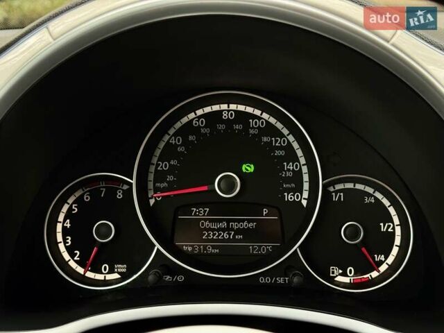 Белый Фольксваген Битл, объемом двигателя 2.5 л и пробегом 229 тыс. км за 9499 $, фото 22 на Automoto.ua