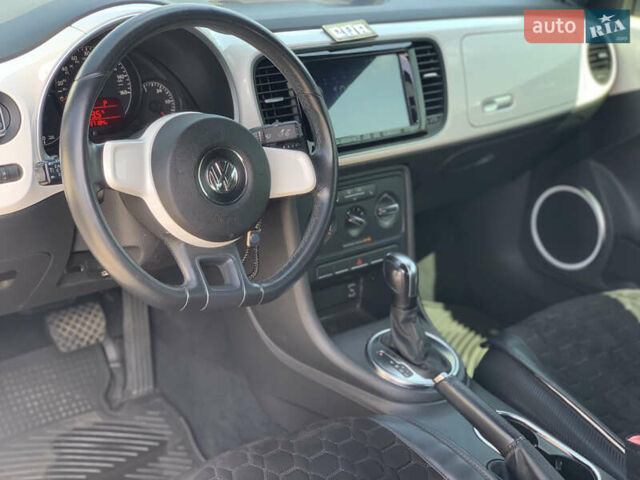 Белый Фольксваген Битл, объемом двигателя 2.5 л и пробегом 160 тыс. км за 10450 $, фото 9 на Automoto.ua