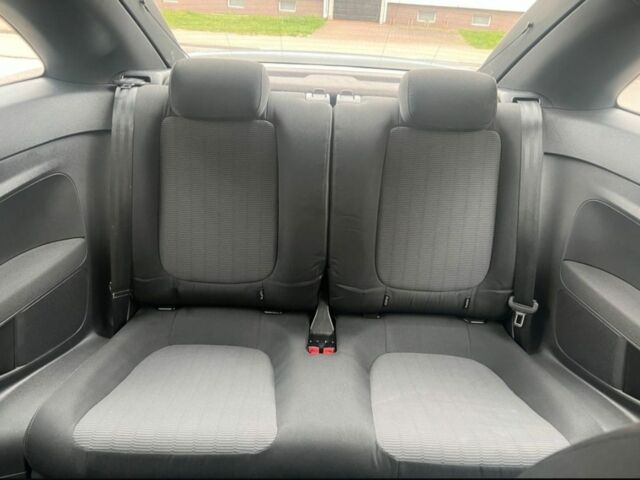 Белый Фольксваген Битл, объемом двигателя 1.2 л и пробегом 112 тыс. км за 18815 $, фото 7 на Automoto.ua