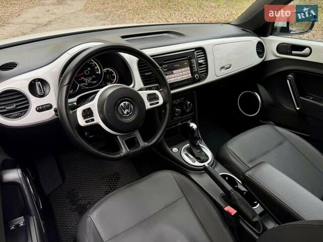 Белый Фольксваген Битл, объемом двигателя 2.5 л и пробегом 229 тыс. км за 9499 $, фото 15 на Automoto.ua