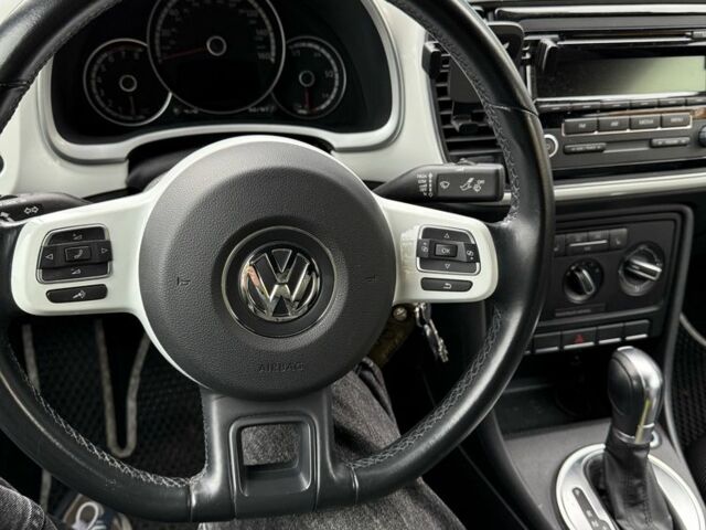 Белый Фольксваген Битл, объемом двигателя 1.8 л и пробегом 140 тыс. км за 11000 $, фото 7 на Automoto.ua