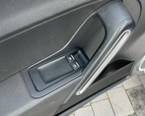 Білий Фольксваген Бітл, об'ємом двигуна 1.97 л та пробігом 121 тис. км за 11900 $, фото 10 на Automoto.ua