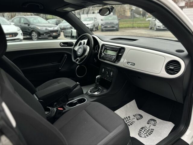 Белый Фольксваген Битл, объемом двигателя 2 л и пробегом 232 тыс. км за 9600 $, фото 13 на Automoto.ua