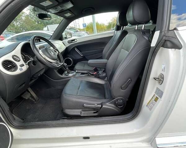 Білий Фольксваген Бітл, об'ємом двигуна 1.97 л та пробігом 121 тис. км за 11900 $, фото 8 на Automoto.ua