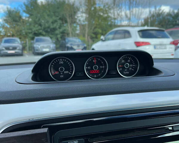 Белый Фольксваген Битл, объемом двигателя 1.97 л и пробегом 121 тыс. км за 11900 $, фото 15 на Automoto.ua