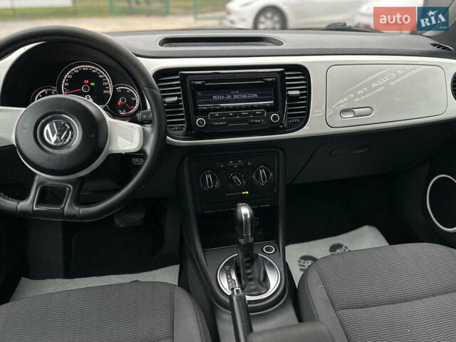 Белый Фольксваген Битл, объемом двигателя 1.97 л и пробегом 232 тыс. км за 9600 $, фото 34 на Automoto.ua
