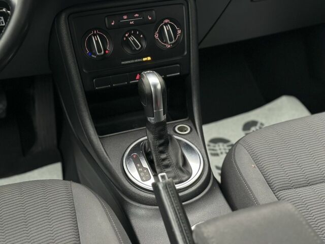 Белый Фольксваген Битл, объемом двигателя 2 л и пробегом 232 тыс. км за 9600 $, фото 21 на Automoto.ua