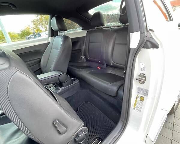 Білий Фольксваген Бітл, об'ємом двигуна 1.97 л та пробігом 121 тис. км за 11900 $, фото 20 на Automoto.ua