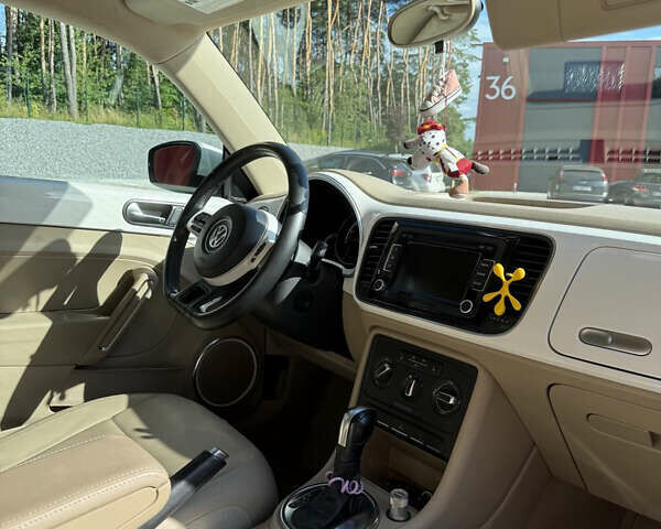 Белый Фольксваген Битл, объемом двигателя 2.48 л и пробегом 55 тыс. км за 10900 $, фото 4 на Automoto.ua