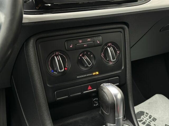 Белый Фольксваген Битл, объемом двигателя 2 л и пробегом 232 тыс. км за 9600 $, фото 20 на Automoto.ua