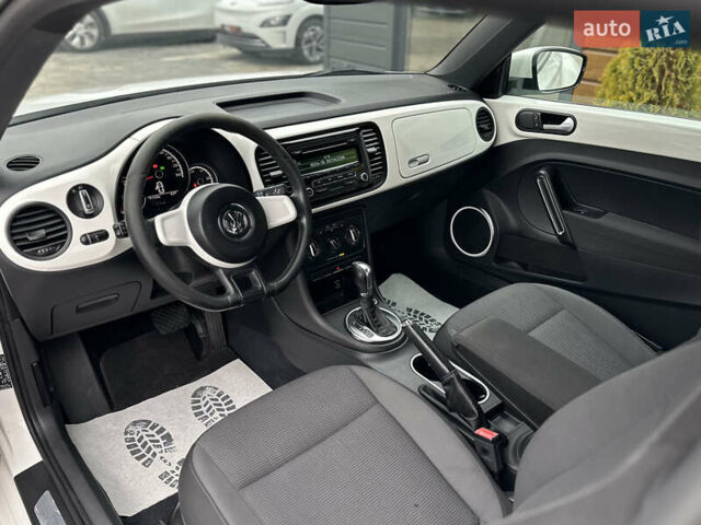 Белый Фольксваген Битл, объемом двигателя 1.97 л и пробегом 232 тыс. км за 9600 $, фото 25 на Automoto.ua