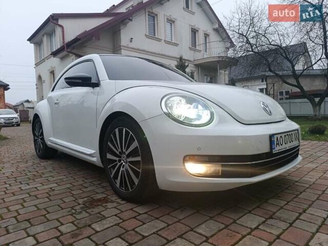 Белый Фольксваген Битл, объемом двигателя 1.6 л и пробегом 147 тыс. км за 9500 $, фото 6 на Automoto.ua