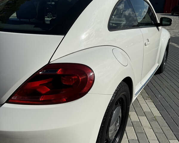 Белый Фольксваген Битл, объемом двигателя 2.48 л и пробегом 55 тыс. км за 10900 $, фото 3 на Automoto.ua