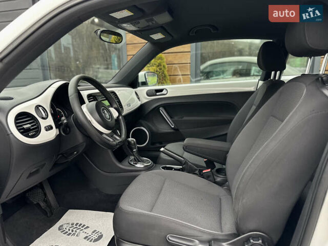 Белый Фольксваген Битл, объемом двигателя 1.97 л и пробегом 232 тыс. км за 9600 $, фото 23 на Automoto.ua