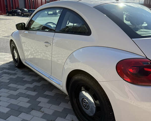 Белый Фольксваген Битл, объемом двигателя 2.48 л и пробегом 55 тыс. км за 10900 $, фото 11 на Automoto.ua