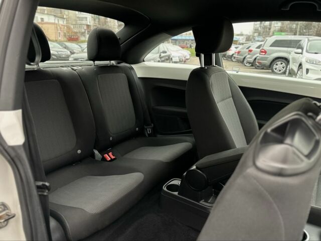 Белый Фольксваген Битл, объемом двигателя 2 л и пробегом 232 тыс. км за 9600 $, фото 23 на Automoto.ua