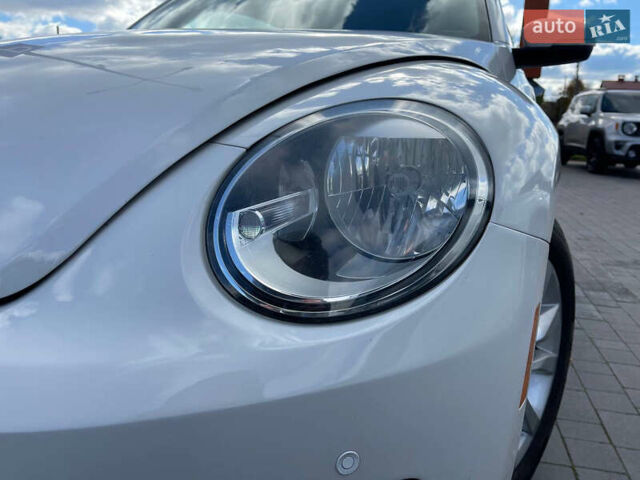 Белый Фольксваген Битл, объемом двигателя 1.97 л и пробегом 121 тыс. км за 11900 $, фото 3 на Automoto.ua