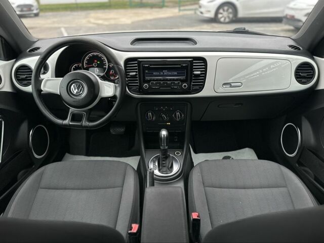 Белый Фольксваген Битл, объемом двигателя 2 л и пробегом 232 тыс. км за 9600 $, фото 14 на Automoto.ua