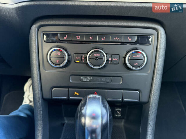 Белый Фольксваген Битл, объемом двигателя 1.4 л и пробегом 145 тыс. км за 9800 $, фото 8 на Automoto.ua