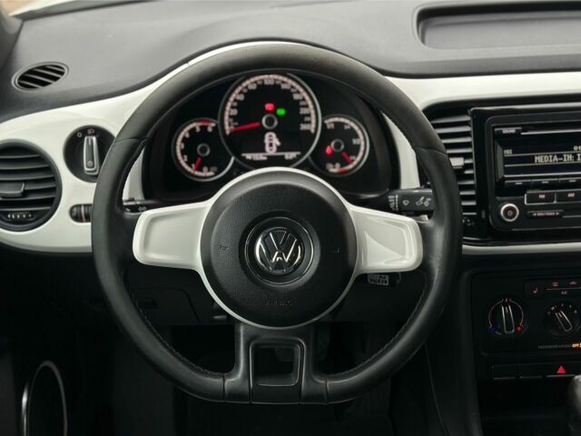 Белый Фольксваген Битл, объемом двигателя 2 л и пробегом 232 тыс. км за 9600 $, фото 16 на Automoto.ua