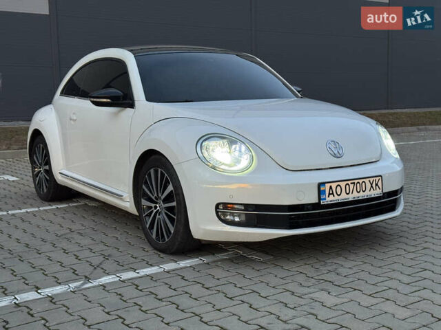 Белый Фольксваген Битл, объемом двигателя 1.6 л и пробегом 140 тыс. км за 8200 $, фото 10 на Automoto.ua