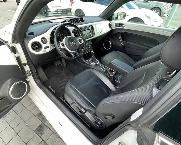 Білий Фольксваген Бітл, об'ємом двигуна 1.97 л та пробігом 121 тис. км за 11900 $, фото 7 на Automoto.ua