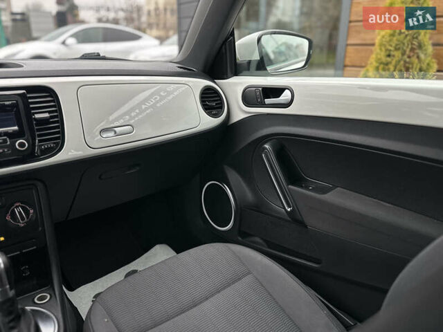 Белый Фольксваген Битл, объемом двигателя 1.97 л и пробегом 232 тыс. км за 9600 $, фото 39 на Automoto.ua