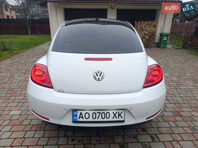 Белый Фольксваген Битл, объемом двигателя 1.6 л и пробегом 147 тыс. км за 9500 $, фото 18 на Automoto.ua