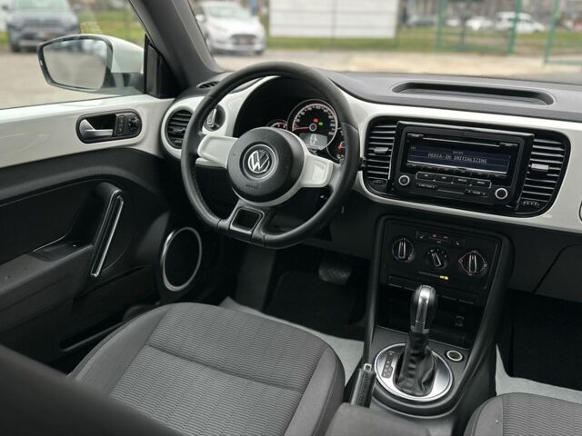 Белый Фольксваген Битл, объемом двигателя 2 л и пробегом 232 тыс. км за 9600 $, фото 15 на Automoto.ua