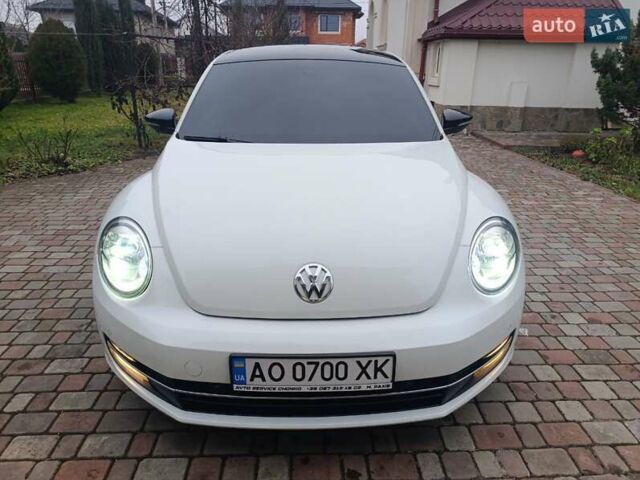 Белый Фольксваген Битл, объемом двигателя 1.6 л и пробегом 147 тыс. км за 9500 $, фото 1 на Automoto.ua