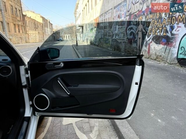 Белый Фольксваген Битл, объемом двигателя 1.98 л и пробегом 135 тыс. км за 10900 $, фото 61 на Automoto.ua