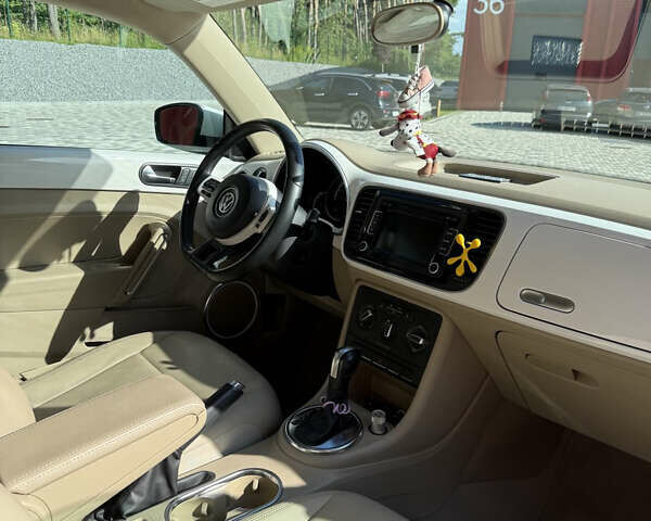 Белый Фольксваген Битл, объемом двигателя 2.48 л и пробегом 55 тыс. км за 10900 $, фото 2 на Automoto.ua