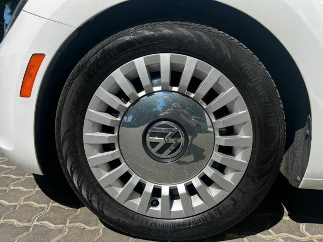 Білий Фольксваген Бітл, об'ємом двигуна 1.8 л та пробігом 149 тис. км за 12400 $, фото 4 на Automoto.ua