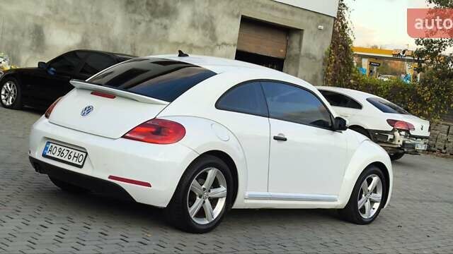 Белый Фольксваген Битл, объемом двигателя 2 л и пробегом 126 тыс. км за 11900 $, фото 3 на Automoto.ua