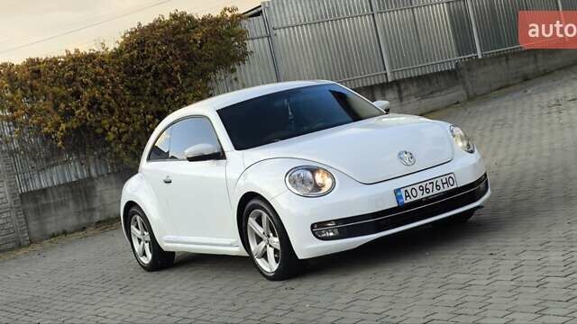 Белый Фольксваген Битл, объемом двигателя 2 л и пробегом 126 тыс. км за 11900 $, фото 6 на Automoto.ua