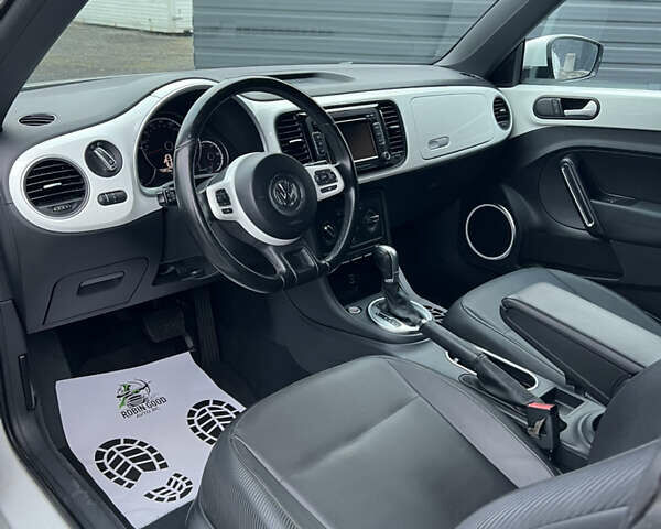 Белый Фольксваген Битл, объемом двигателя 1.8 л и пробегом 174 тыс. км за 11499 $, фото 17 на Automoto.ua