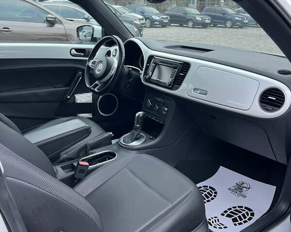 Белый Фольксваген Битл, объемом двигателя 1.8 л и пробегом 174 тыс. км за 11499 $, фото 19 на Automoto.ua