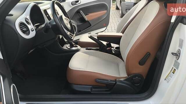 Белый Фольксваген Битл, объемом двигателя 2 л и пробегом 126 тыс. км за 11900 $, фото 14 на Automoto.ua