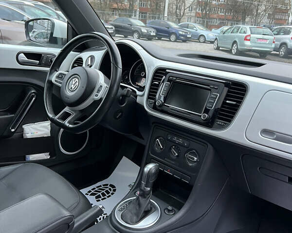 Белый Фольксваген Битл, объемом двигателя 1.8 л и пробегом 174 тыс. км за 11499 $, фото 20 на Automoto.ua