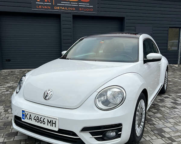 Белый Фольксваген Битл, объемом двигателя 1.8 л и пробегом 174 тыс. км за 11499 $, фото 3 на Automoto.ua