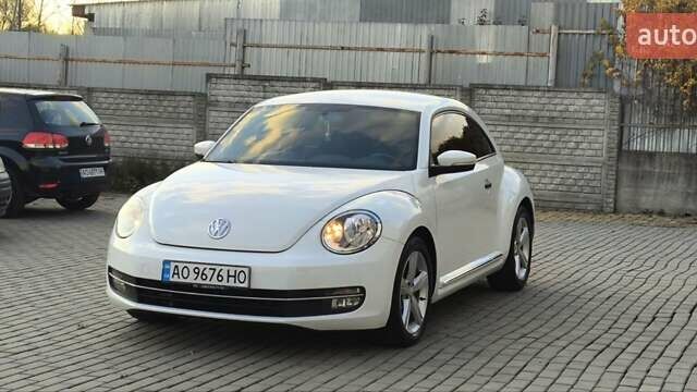Белый Фольксваген Битл, объемом двигателя 2 л и пробегом 126 тыс. км за 11900 $, фото 5 на Automoto.ua