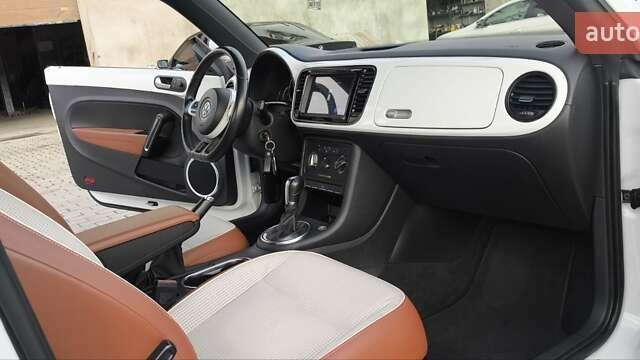 Белый Фольксваген Битл, объемом двигателя 2 л и пробегом 126 тыс. км за 11900 $, фото 18 на Automoto.ua