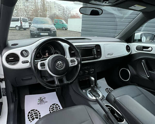 Белый Фольксваген Битл, объемом двигателя 1.8 л и пробегом 174 тыс. км за 11499 $, фото 18 на Automoto.ua