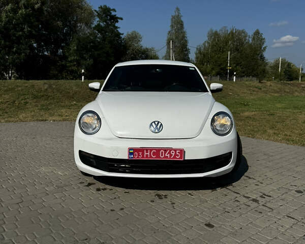 Фольксваген Битл 2015 в Костополе на Automoto.ua Белый Фольксваген Битл, объемом двигателя 1.8 л и пробегом 132 тыс. км за 10900 $, фото 8 на Automoto.ua