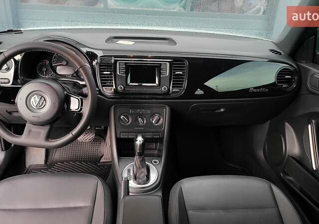 Фольксваген Битл 2015 в Виннице на Automoto.ua Белый Фольксваген Битл, объемом двигателя 1.8 л и пробегом 144 тыс. км за 12222 $, фото 16 на Automoto.ua