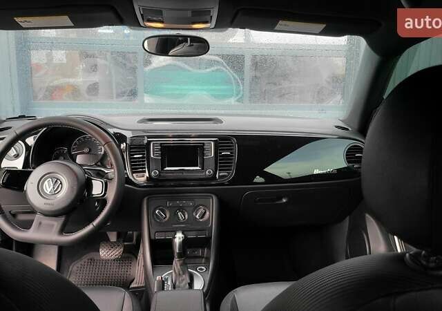 Фольксваген Битл 2015 в Виннице на Automoto.ua Белый Фольксваген Битл, объемом двигателя 1.8 л и пробегом 144 тыс. км за 12222 $, фото 14 на Automoto.ua