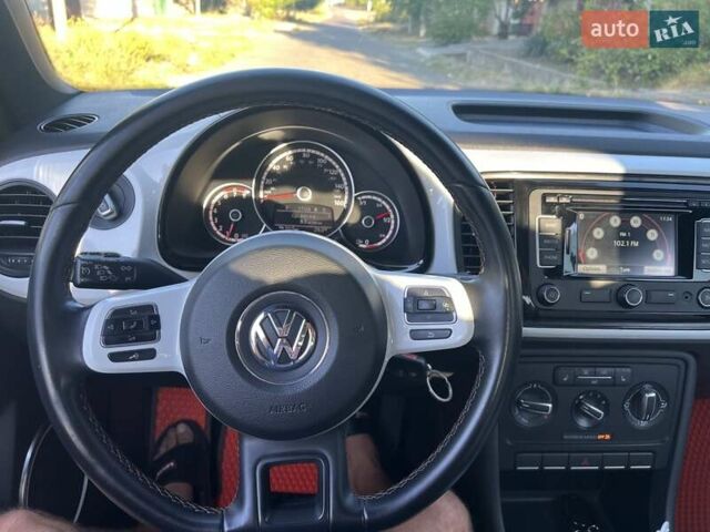 Белый Фольксваген Битл, объемом двигателя 1.78 л и пробегом 125 тыс. км за 10300 $, фото 7 на Automoto.ua