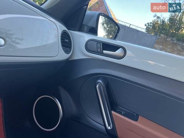 Белый Фольксваген Битл, объемом двигателя 1.78 л и пробегом 125 тыс. км за 10300 $, фото 8 на Automoto.ua