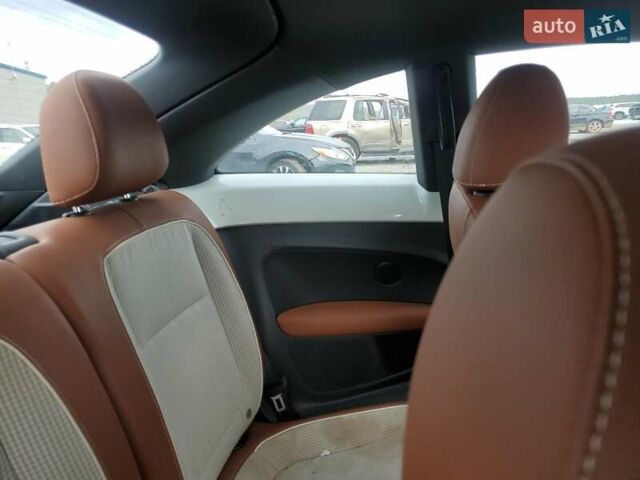 Білий Фольксваген Бітл, об'ємом двигуна 1.8 л та пробігом 160 тис. км за 1800 $, фото 8 на Automoto.ua