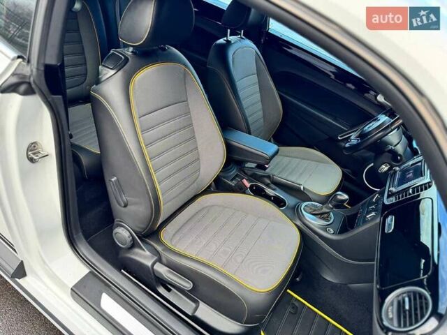 Белый Фольксваген Битл, объемом двигателя 1.8 л и пробегом 113 тыс. км за 11800 $, фото 31 на Automoto.ua